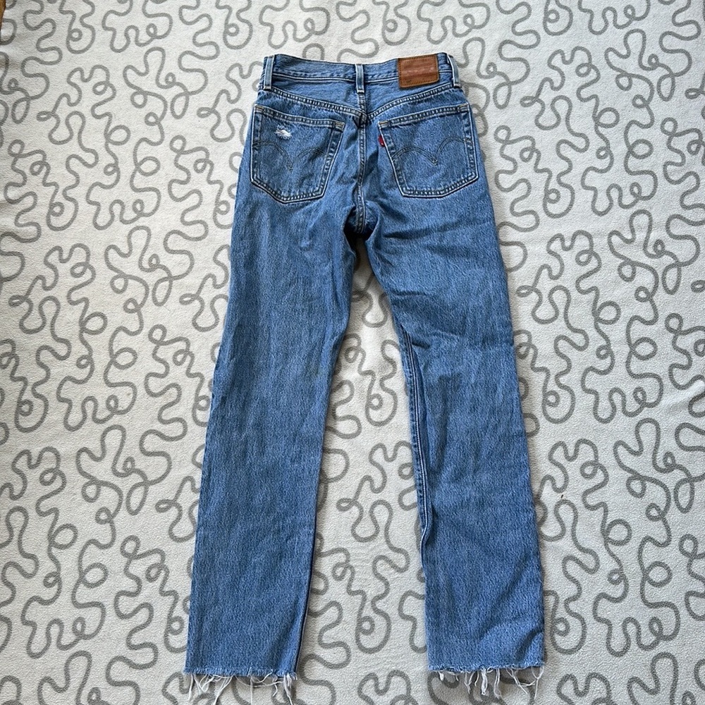 Levi’s 501 High Rise Ripped Jeans - Picture 2 of 9